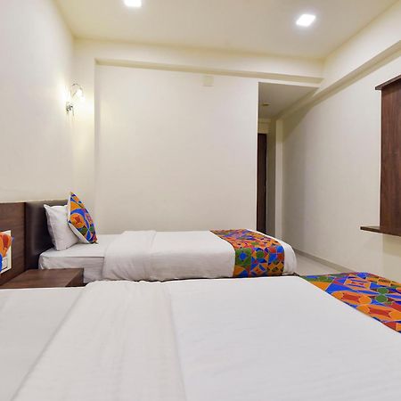 Fabhotel A1 Plaza Αχμπανταμπάντ Εξωτερικό φωτογραφία