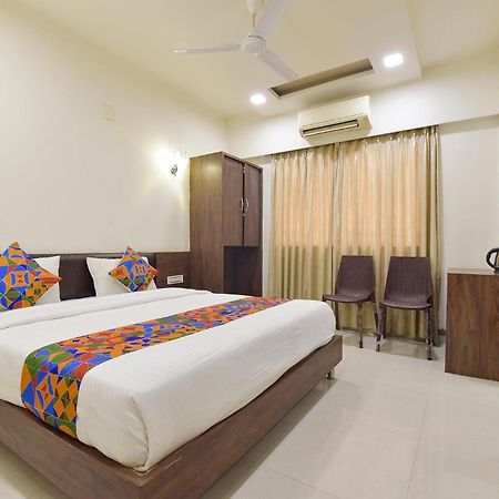 Fabhotel A1 Plaza Αχμπανταμπάντ Εξωτερικό φωτογραφία