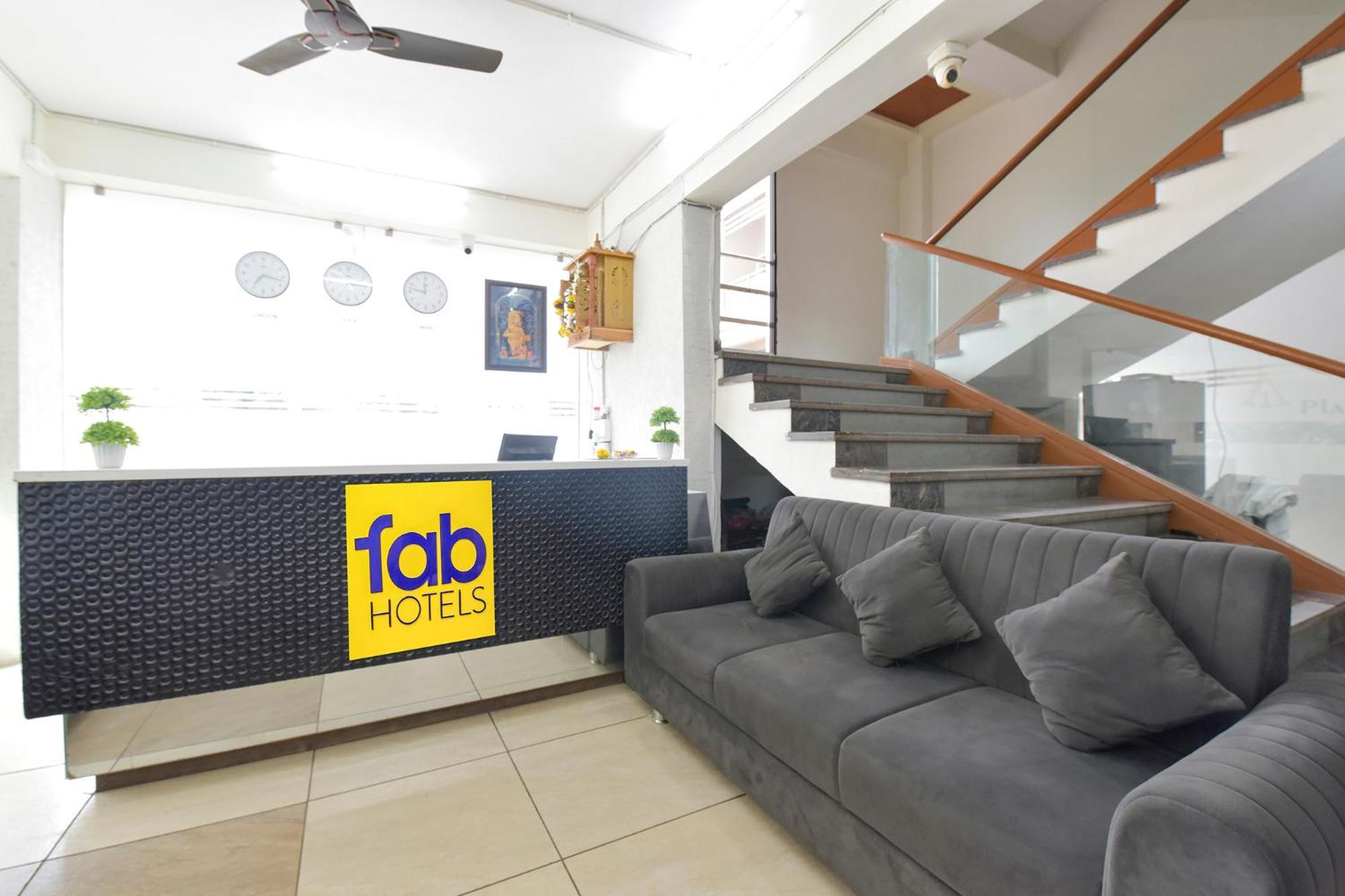 Fabhotel A1 Plaza Αχμπανταμπάντ Εξωτερικό φωτογραφία