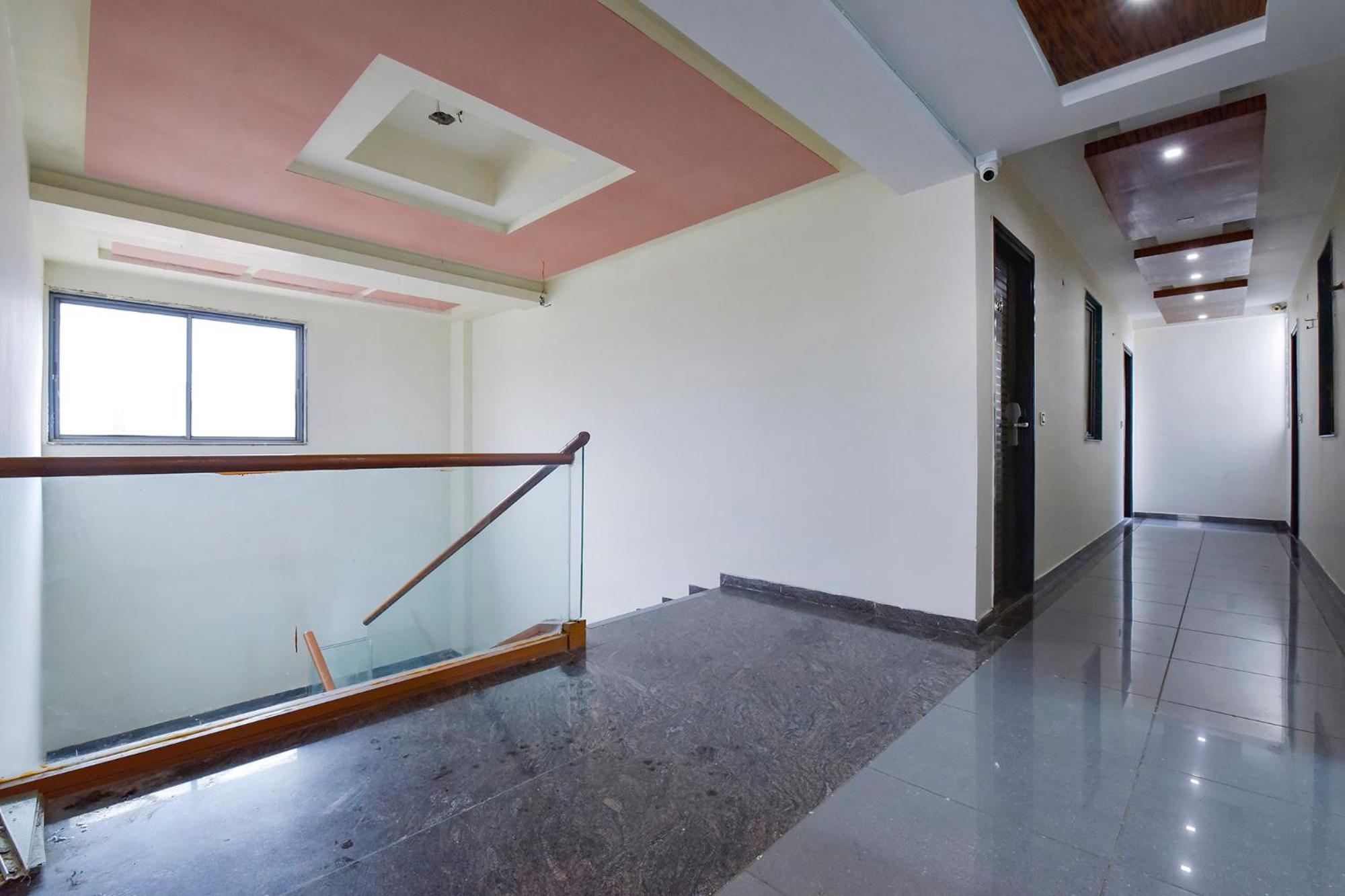 Fabhotel A1 Plaza Αχμπανταμπάντ Εξωτερικό φωτογραφία