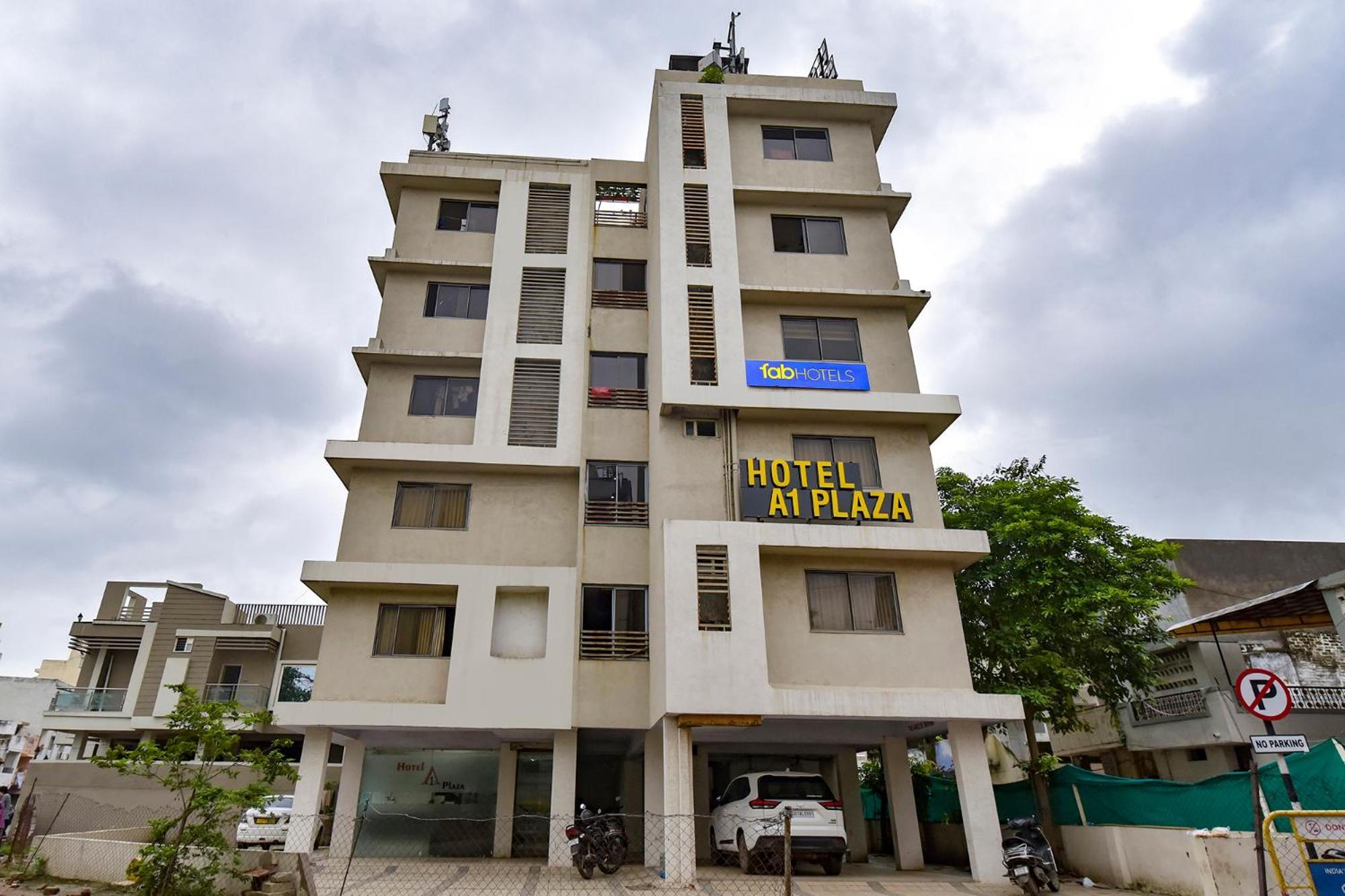 Fabhotel A1 Plaza Αχμπανταμπάντ Εξωτερικό φωτογραφία